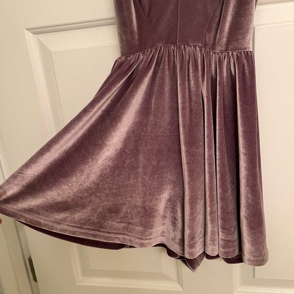 Silence + Noise Cupro Purple Velvet Romper - Picture 3 of 5